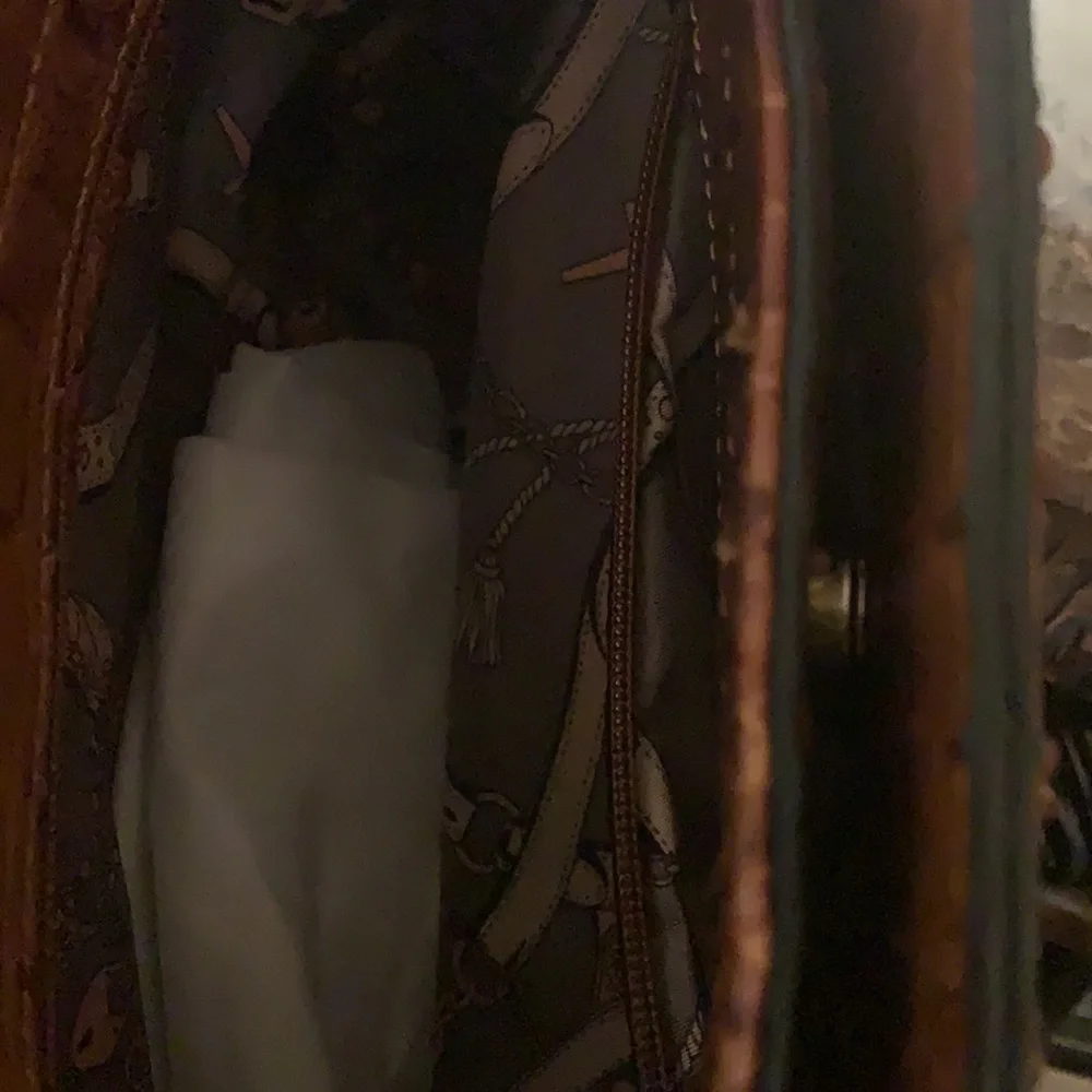 Purses - Picture 5 of 5